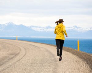 mujer haciendo deporte